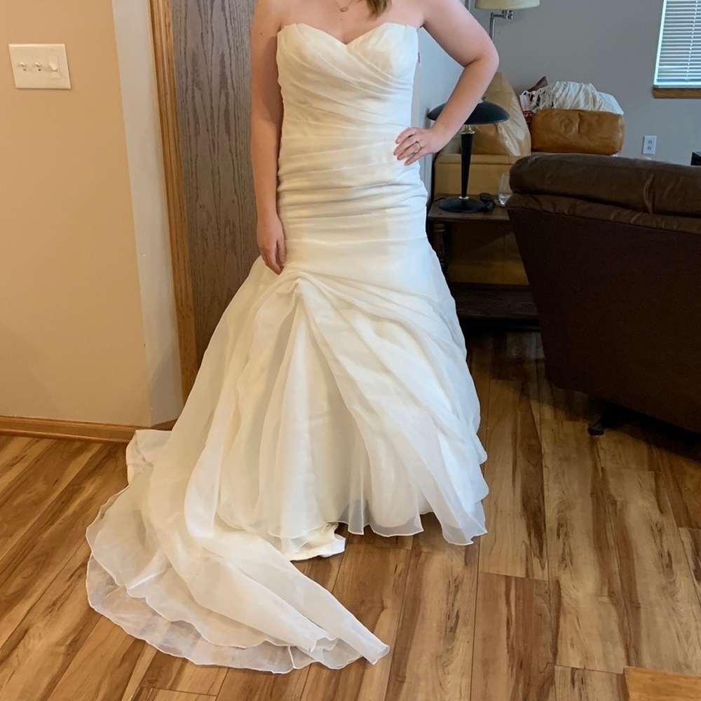 Essense of Australia Ivory Organza Mermaid Ruched Wedding Dress